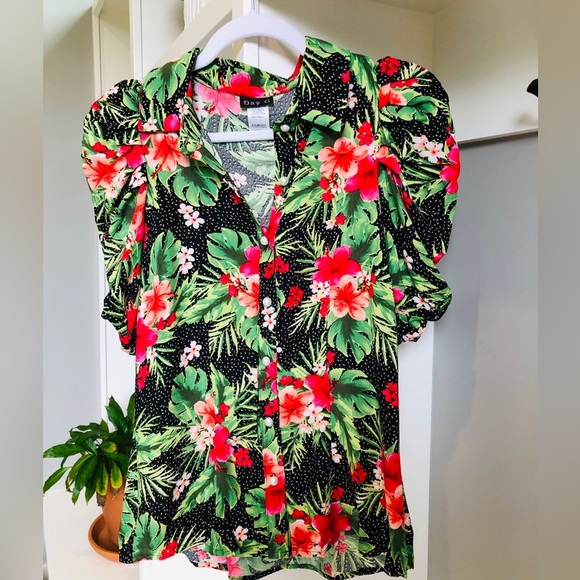 Day G Tops - Tropical Print Blouse